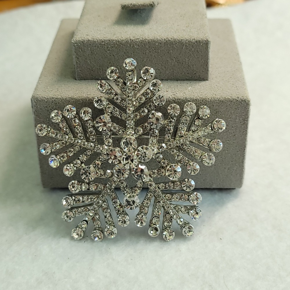 Silver Tone Sputnik Starburst Brooch Clear Rhinestone Atomic Modernist Pin